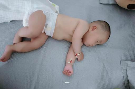 景德镇孕妇肚子一跳一跳